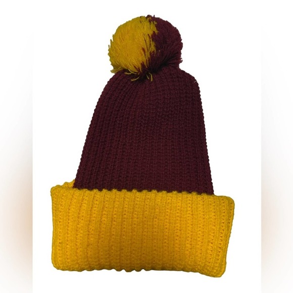 Washington Redskins Commanders Crochet Pom Pom Beanie Vintage NFL Youth - Picture 2 of 2
